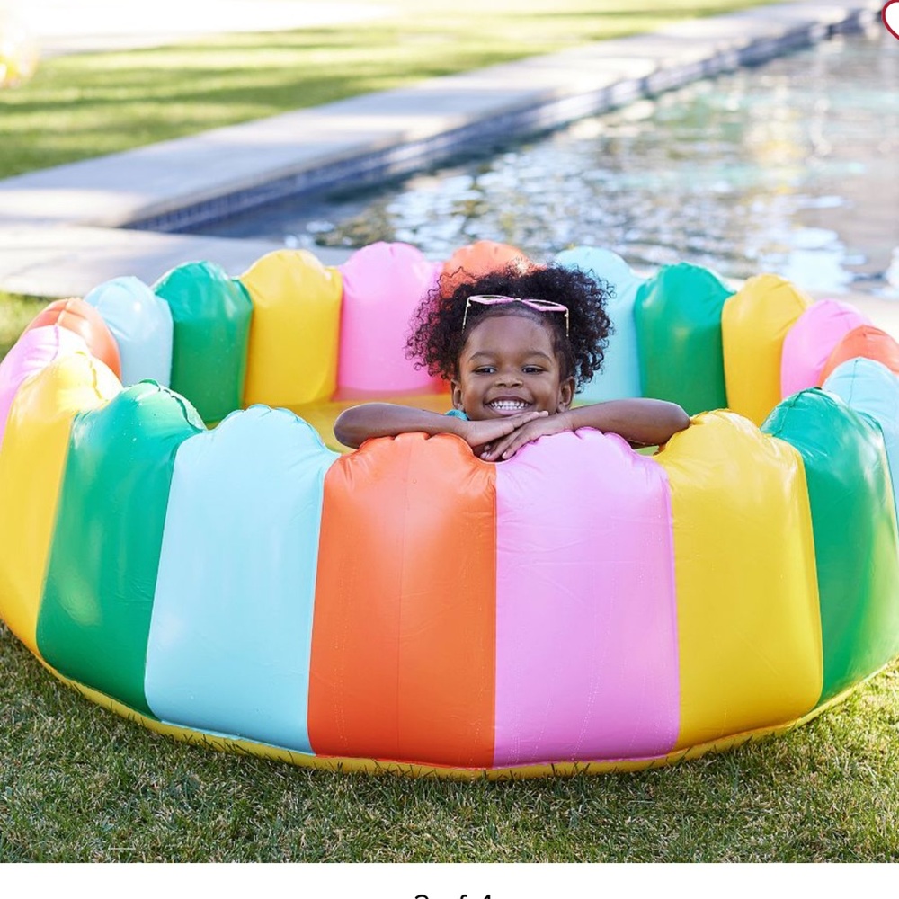 ❤️ Rainbow Sun Inflatable Pool - Picture 3 of 4